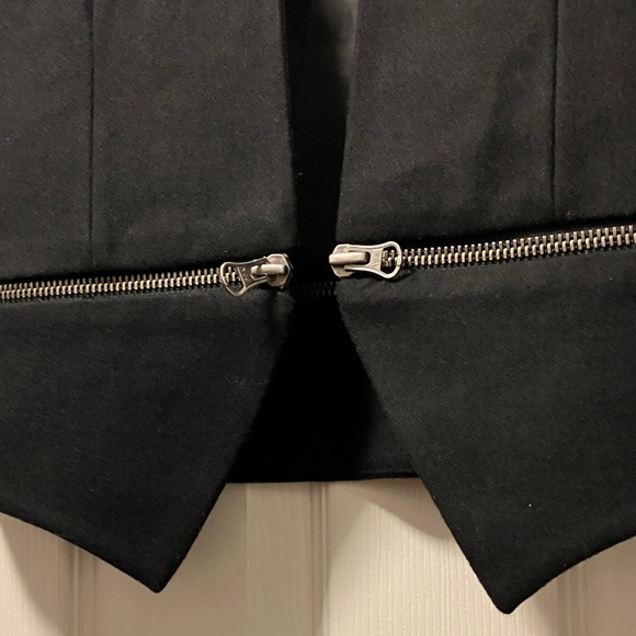 Newly added🌟Maison Scotch Sleek Black Vest - Picture 3 of 8
